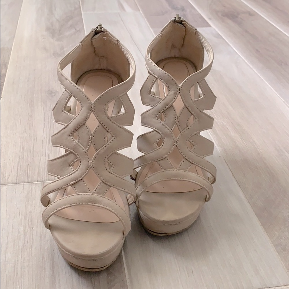Wedge heels
